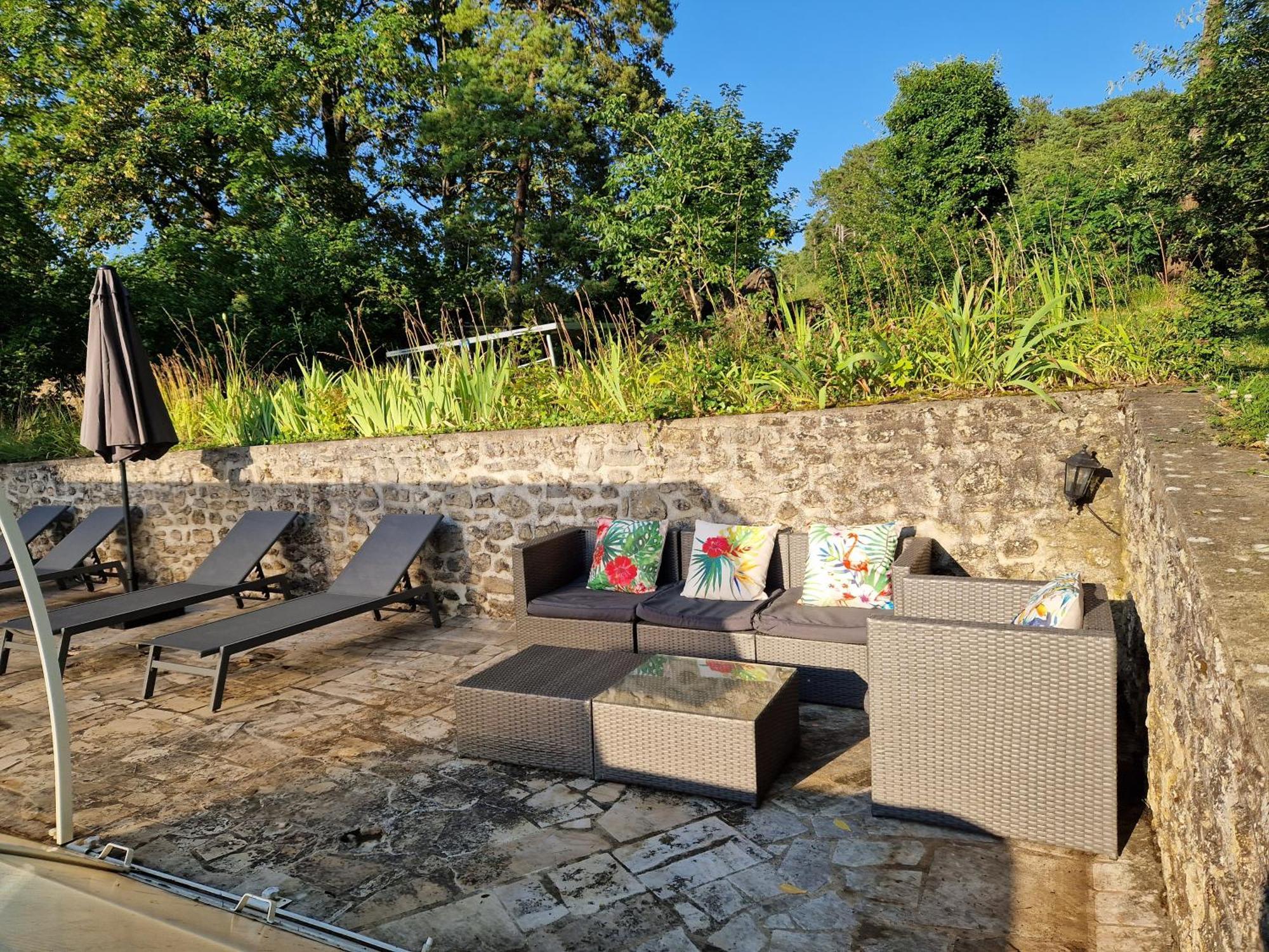 Le Relais Des Clefs - Au Calme Du Gatinais - Escapade A Deux - Terrasse Privee - Wifi - Offre Romantique Sur Demande Valpuiseaux Εξωτερικό φωτογραφία